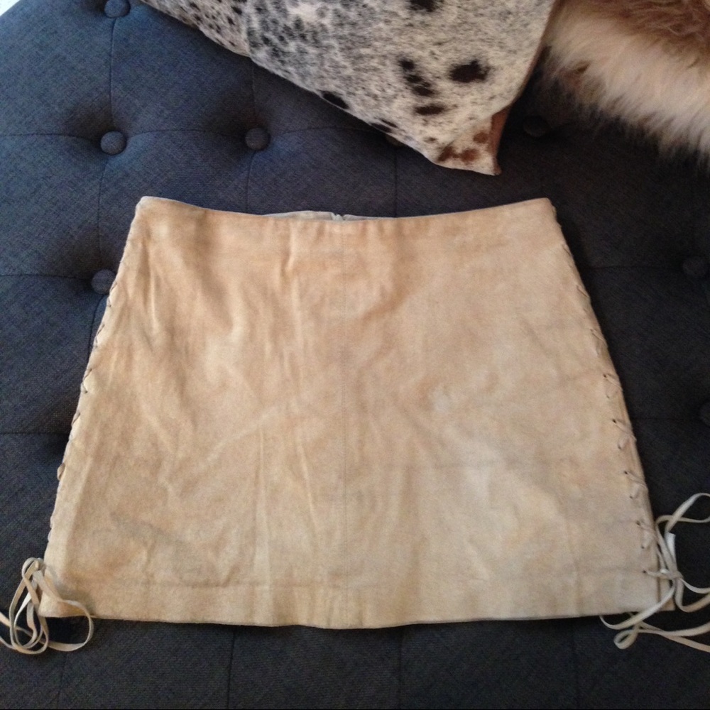 Laundry by Shelli Segal suede mini skirt
